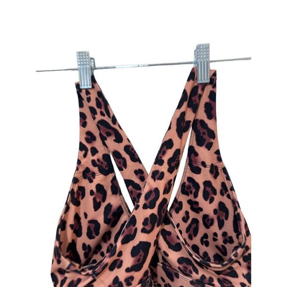 NWT Fabletics Oasis Twist Cheetah Animal Print Sports Bra Size S Athleisure - Picture 7 of 11